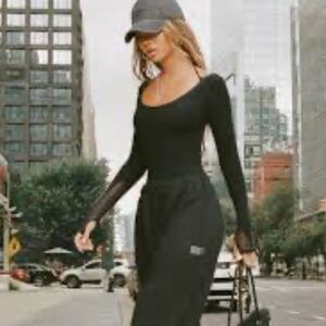 SOLD IN BUNDLE - JOAH BROWN SCOOP CORSET LONG SLEEVE NWT